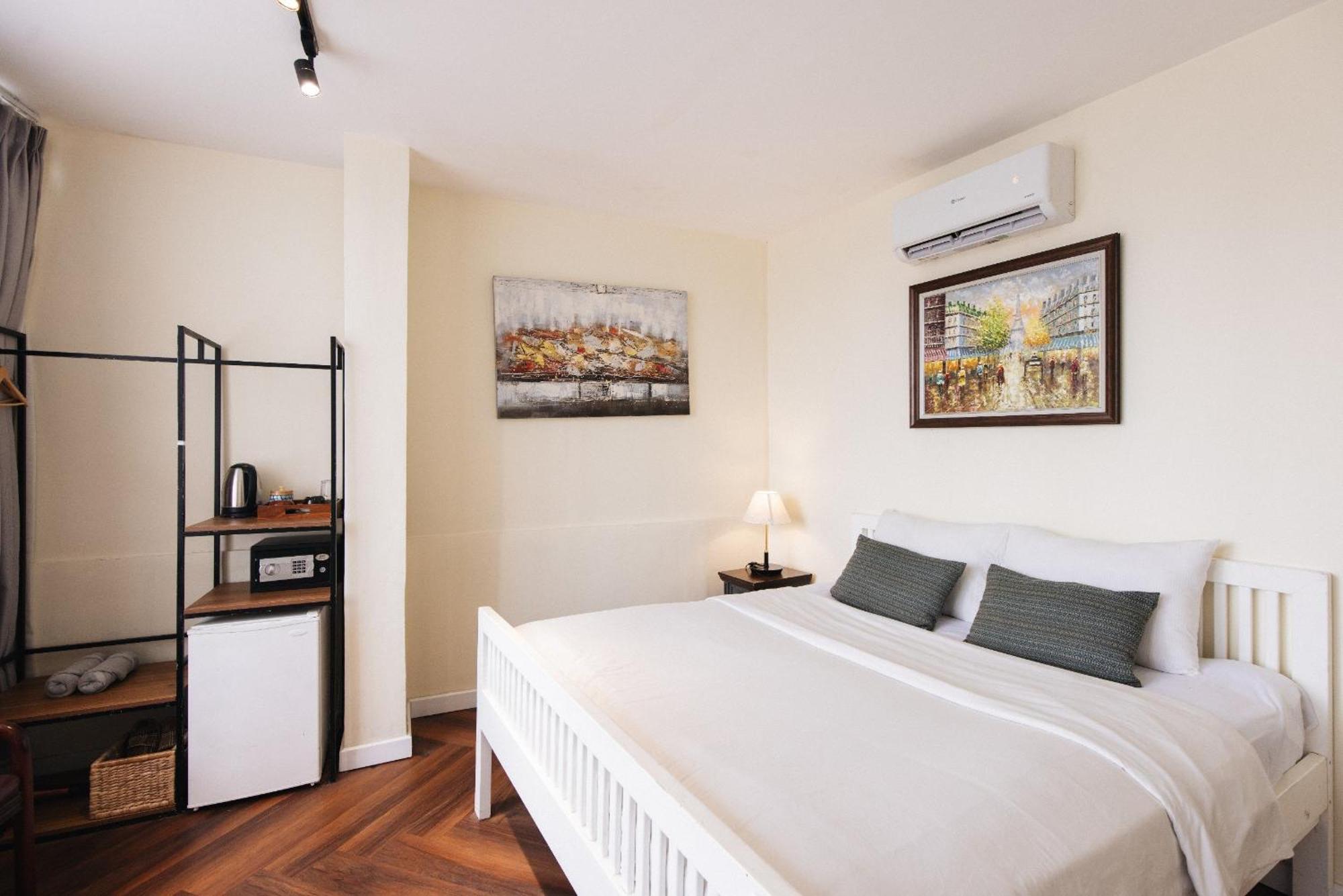 9 Hostel And Suites Хошимин Екстериор снимка