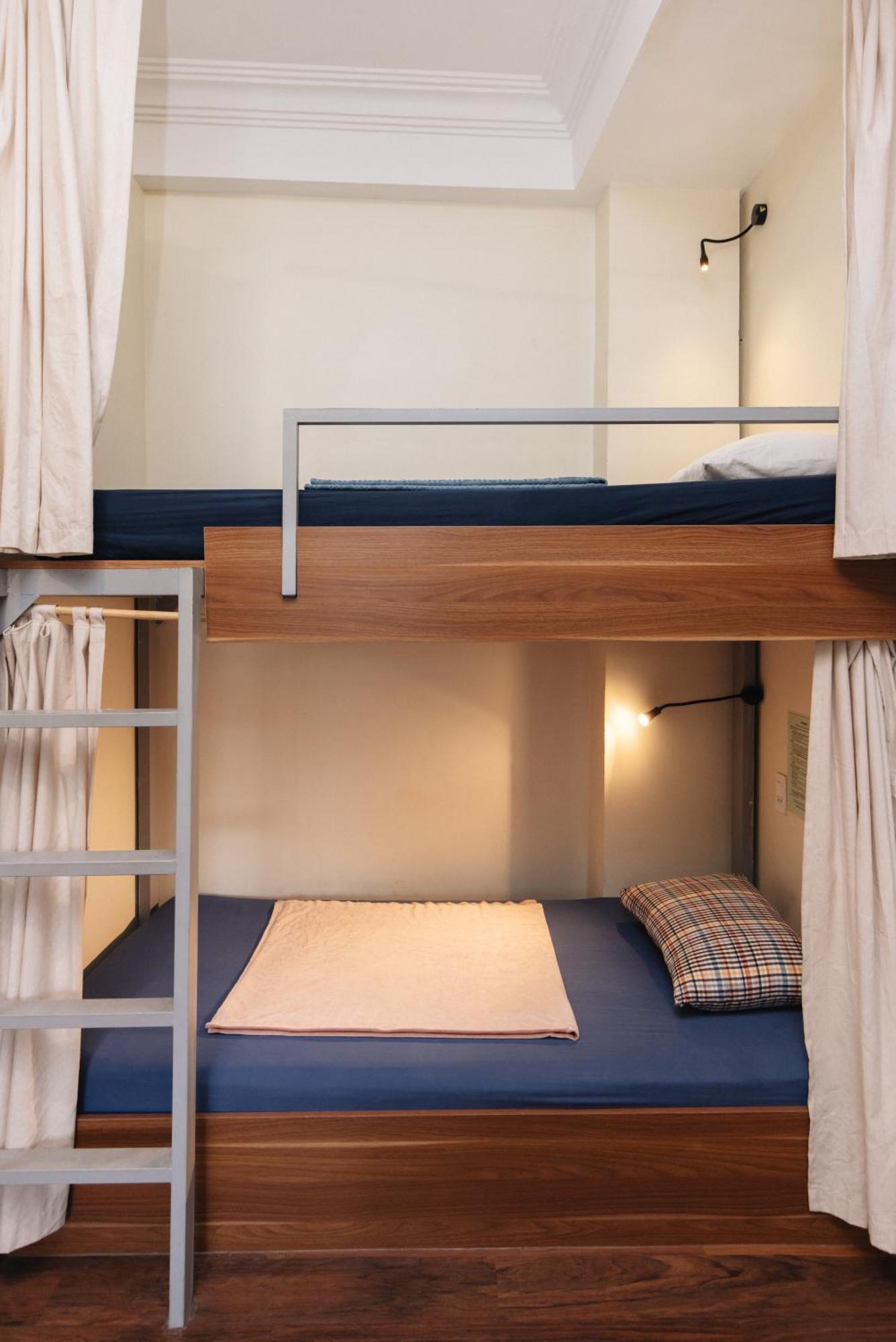 9 Hostel And Suites Хошимин Екстериор снимка