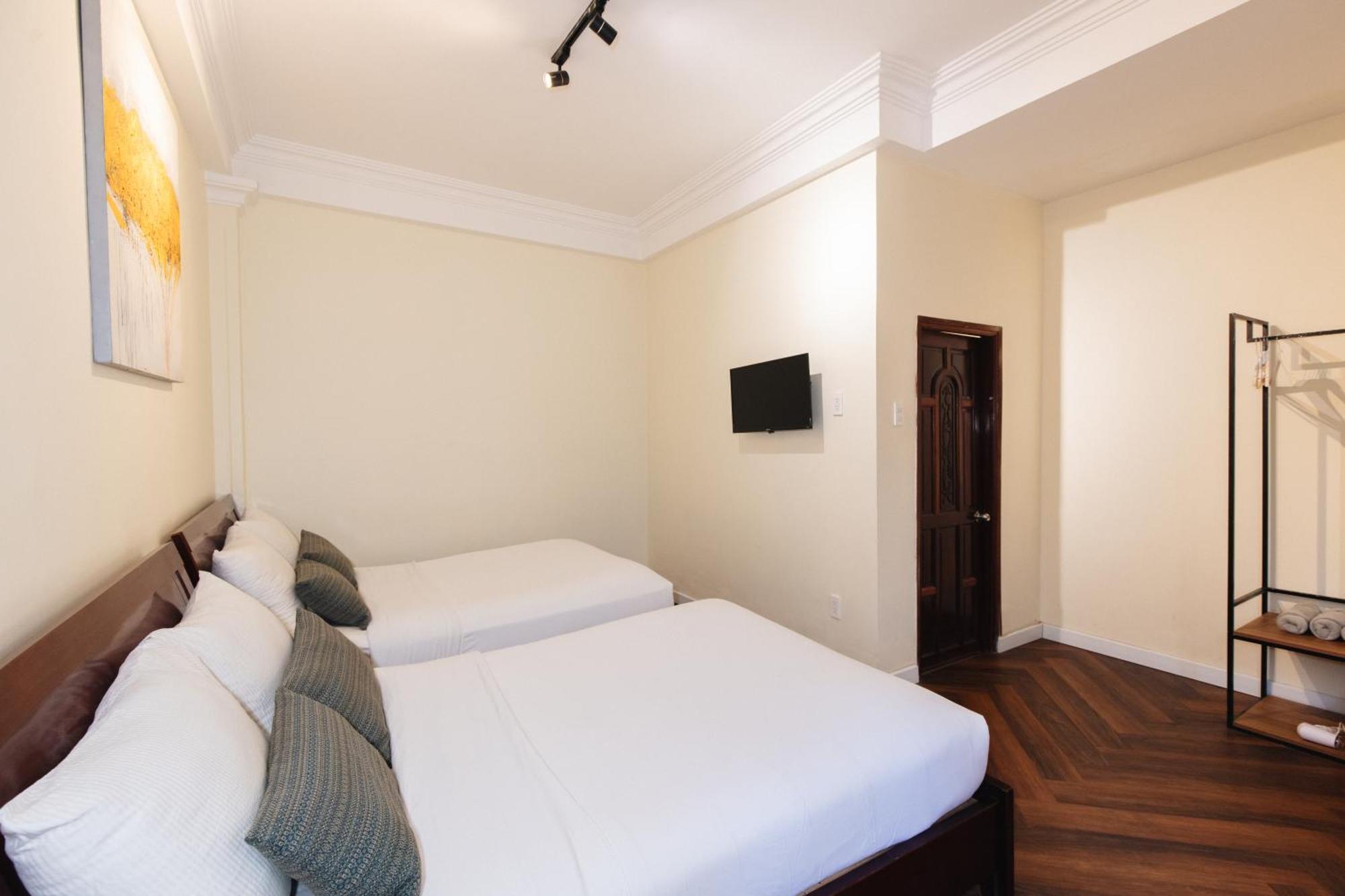 9 Hostel And Suites Хошимин Екстериор снимка